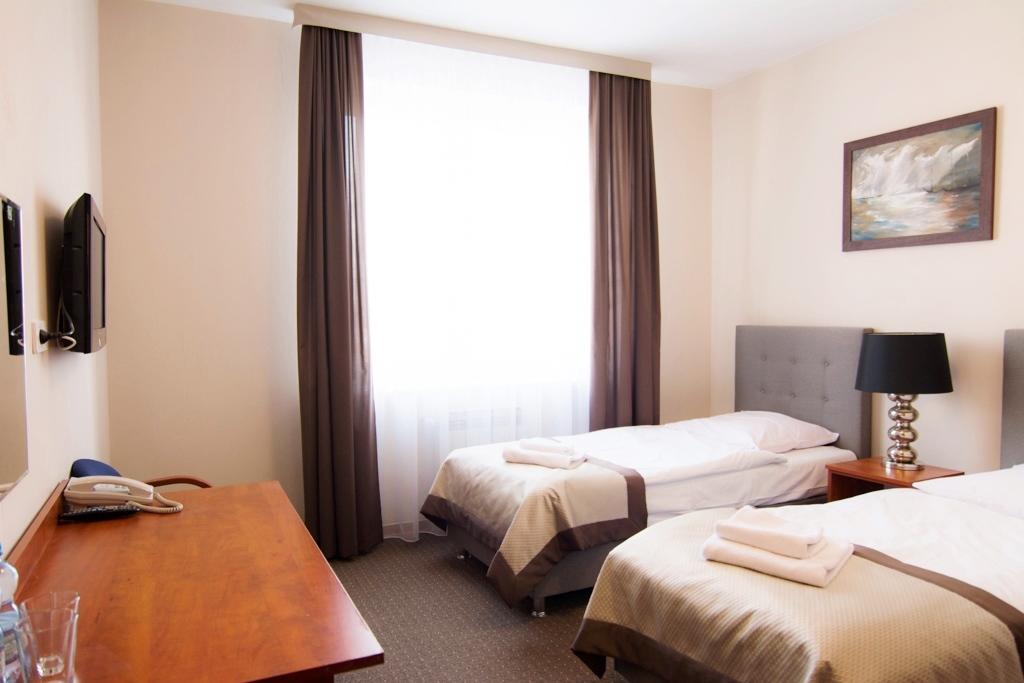 Centrum Konferencyjno-Apartamentowe Mrowka ワルシャワ エクステリア 写真